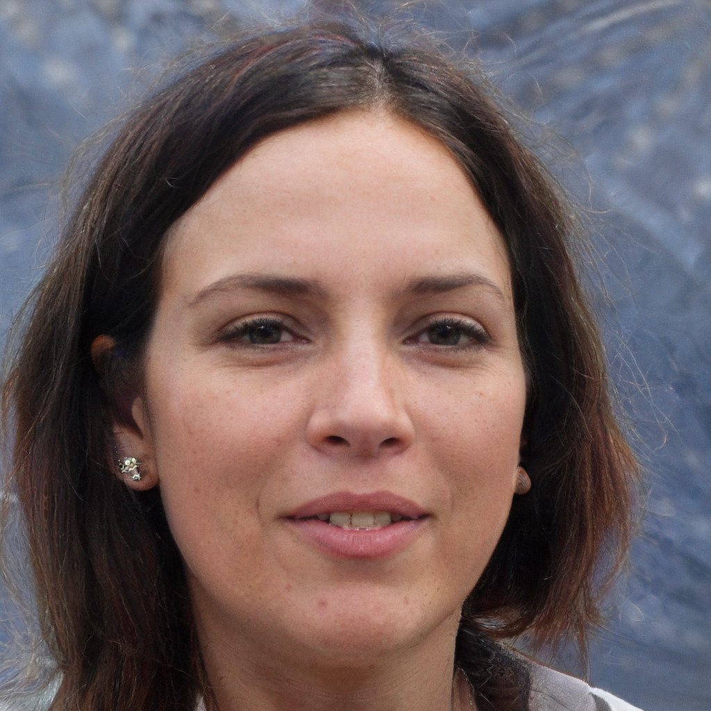 Customer praising TheyaVue for clearer vision and reduced eye strain